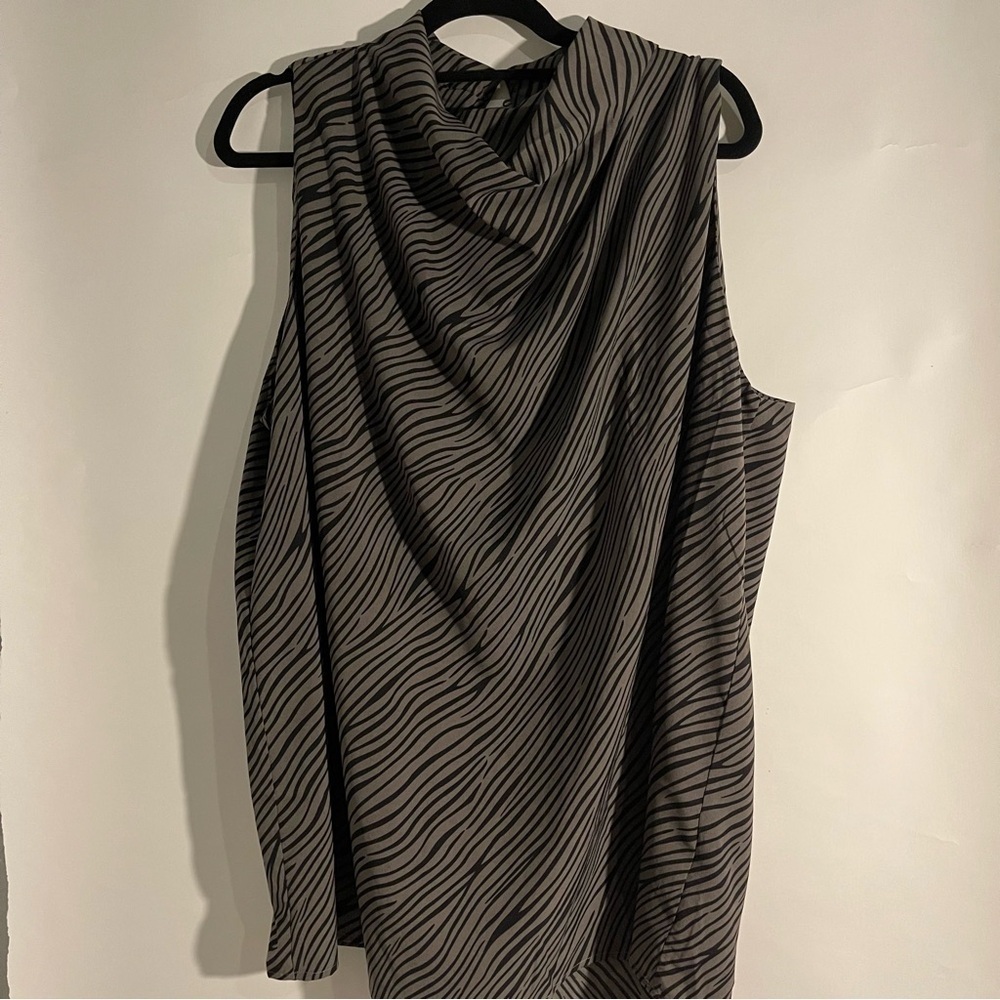 Entro Blouse Size 2XL